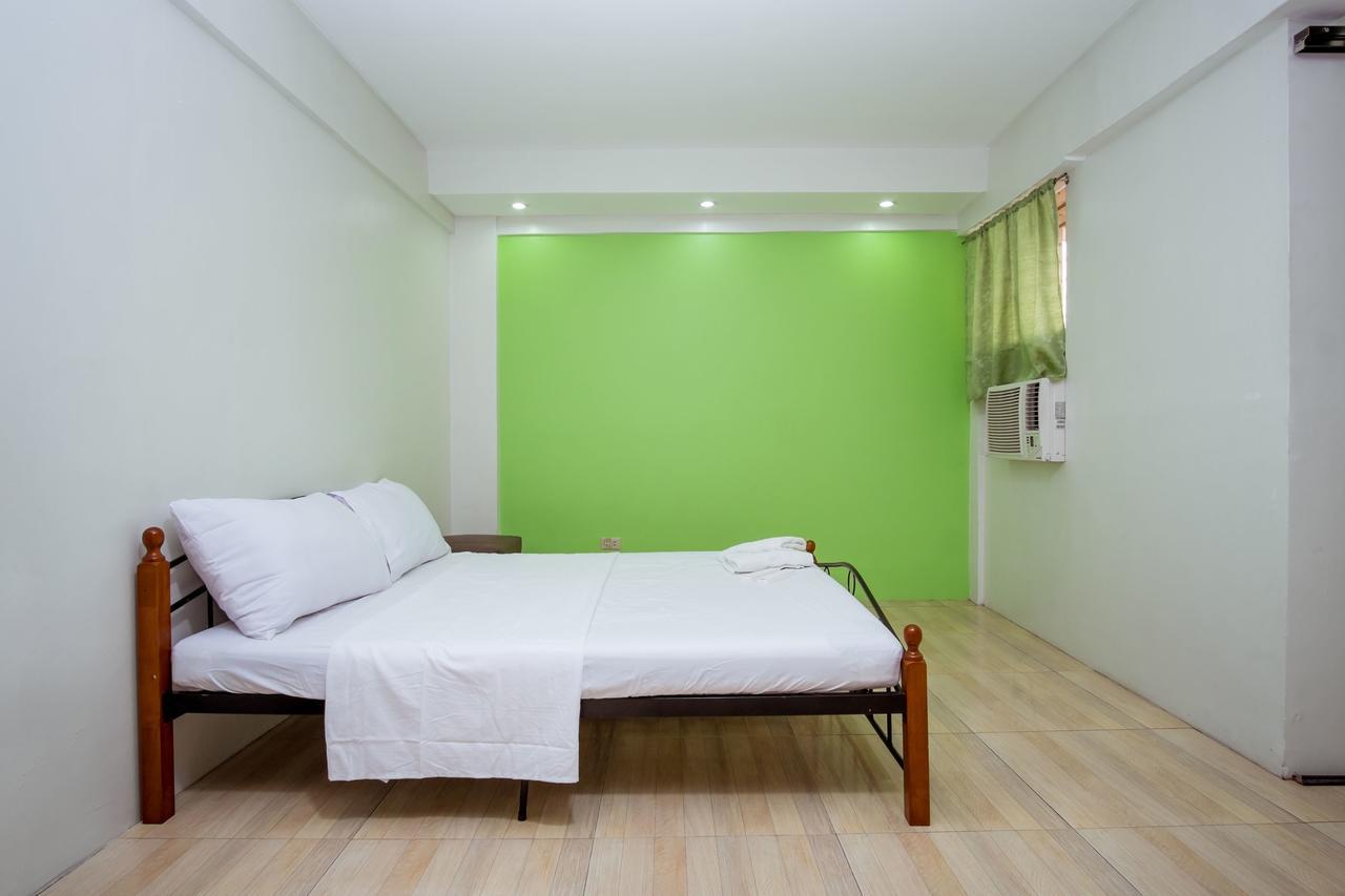 Reddoorz @ Lower Bicutan Taguig Hotel