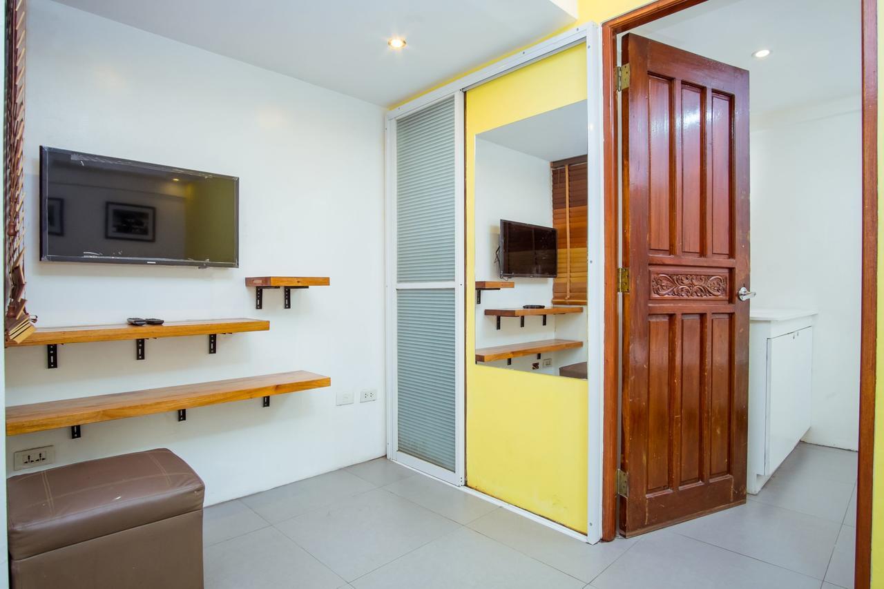Hotel Reddoorz @ Lower Bicutan Taguig 2*